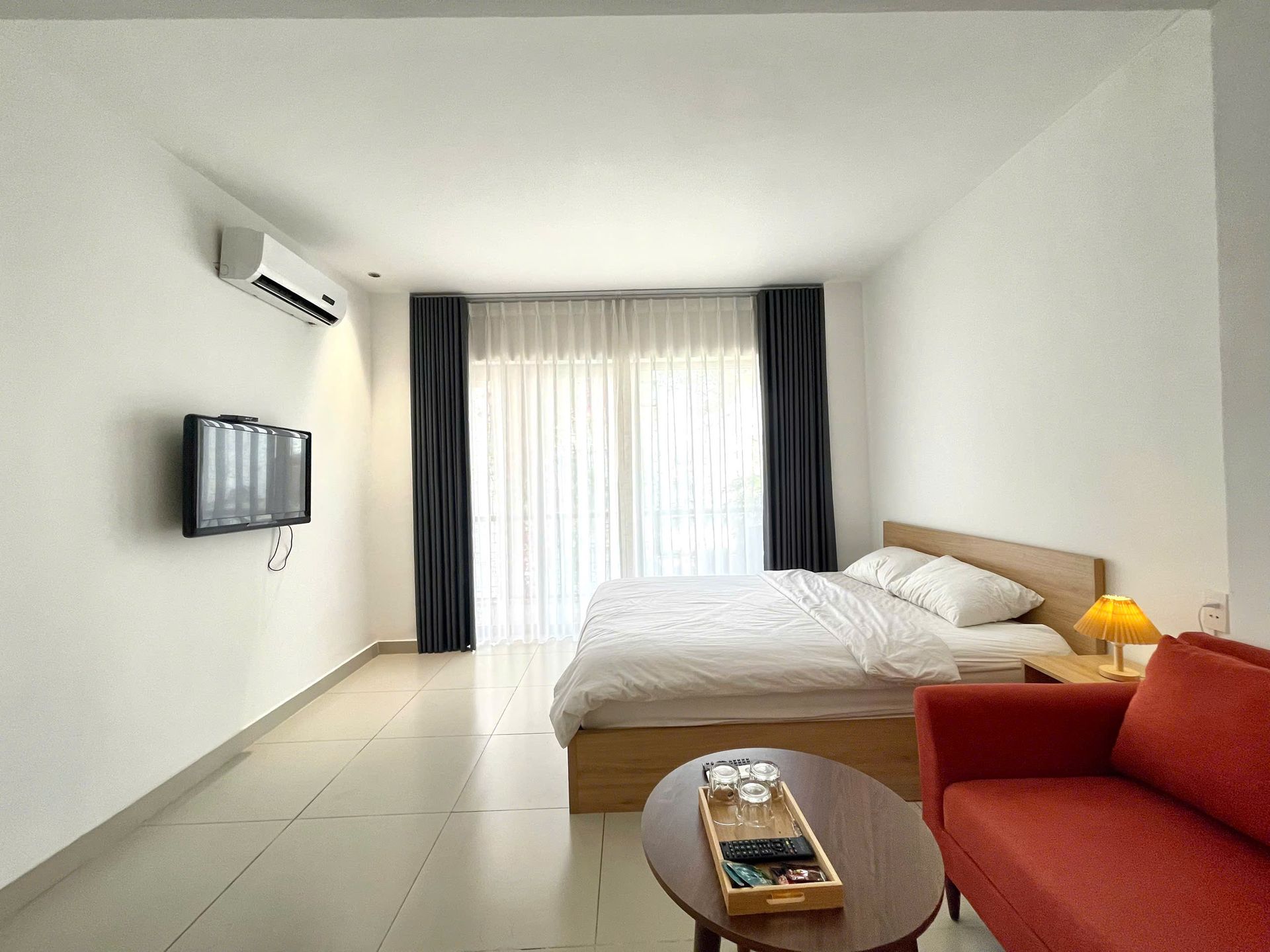 Giường và rèm