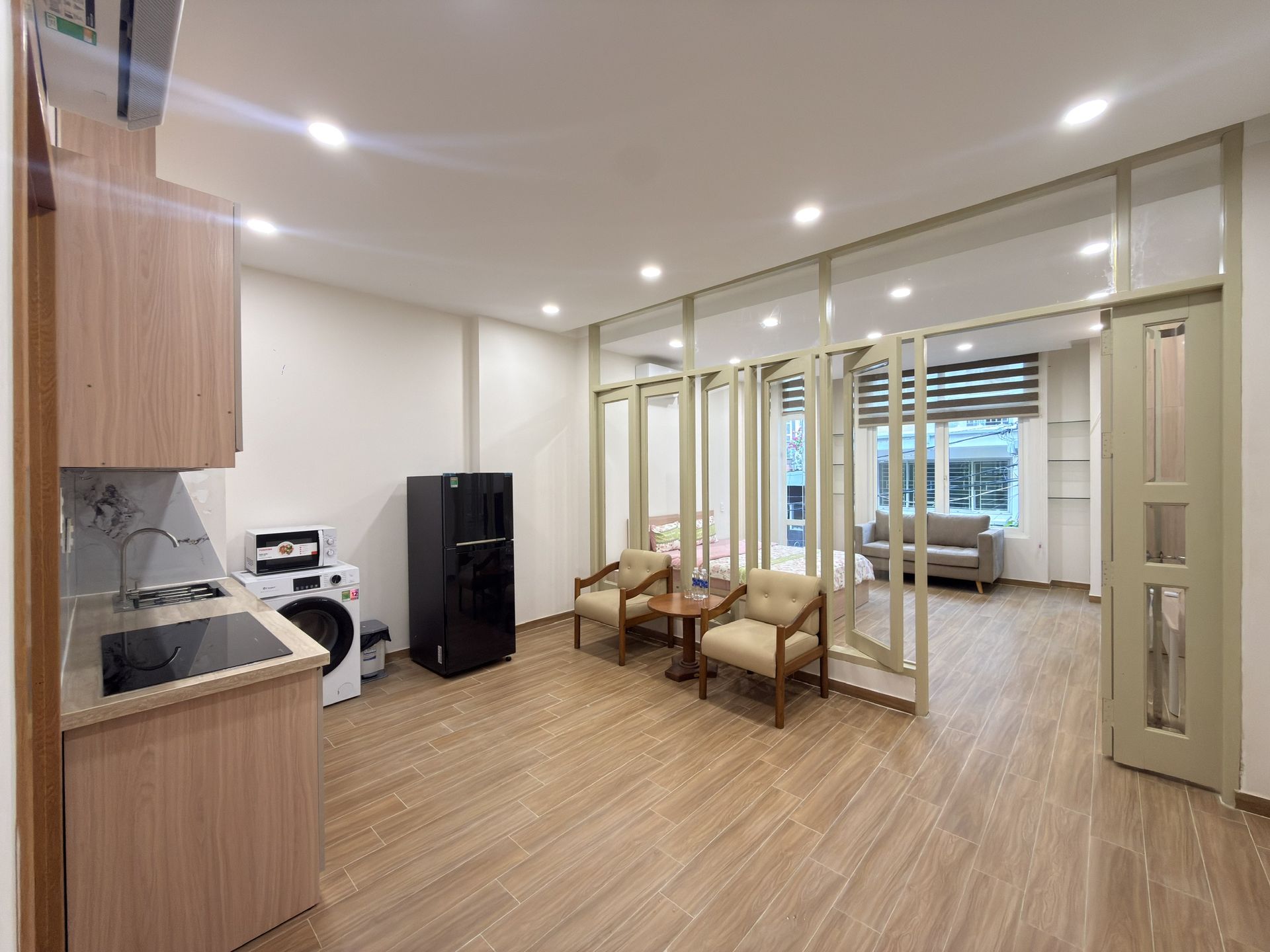Bếp và sofa