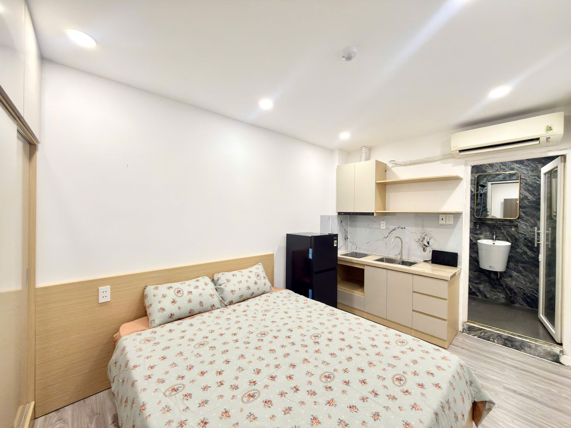 Giường và bếp