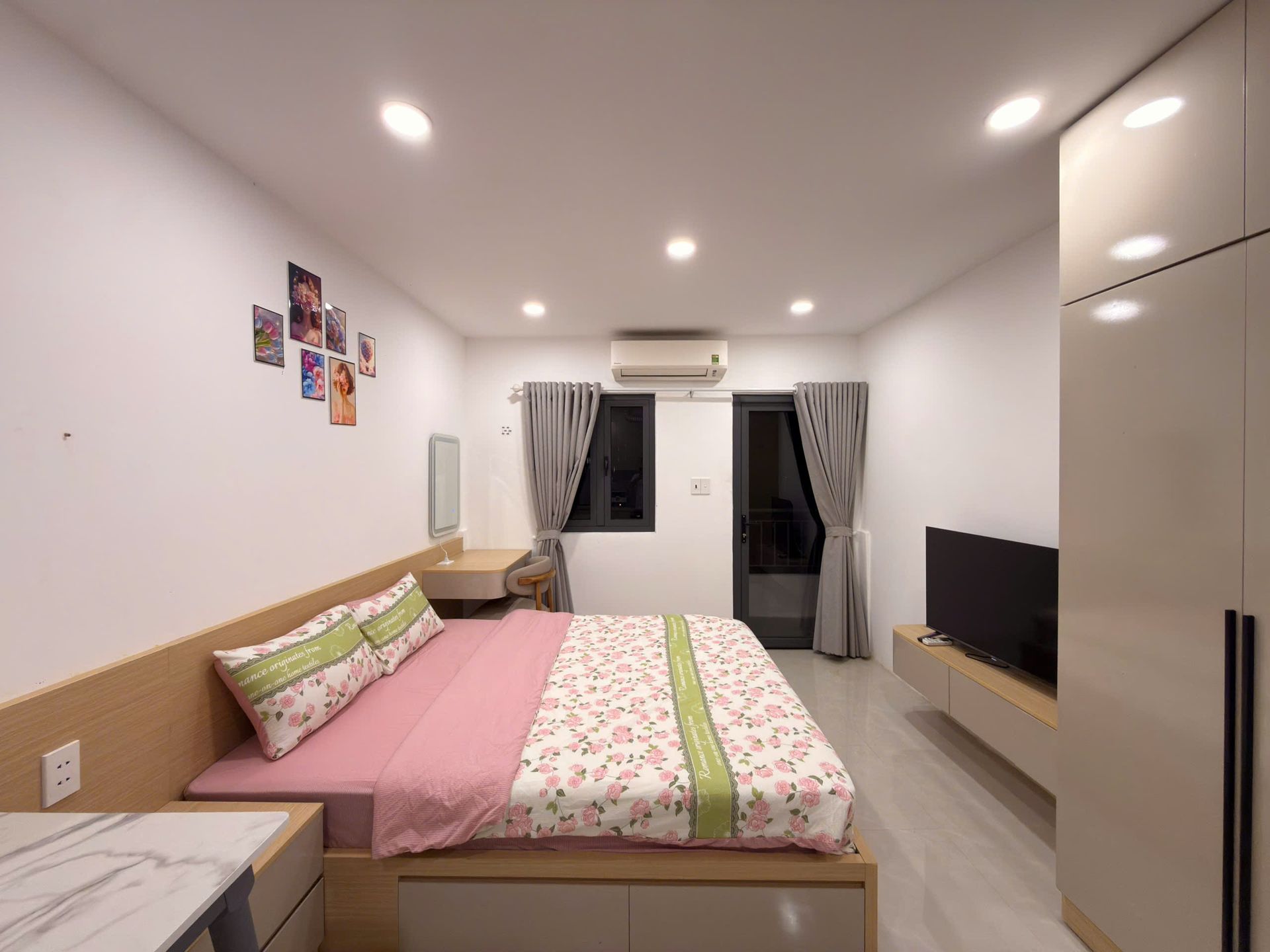 Giường và rèm