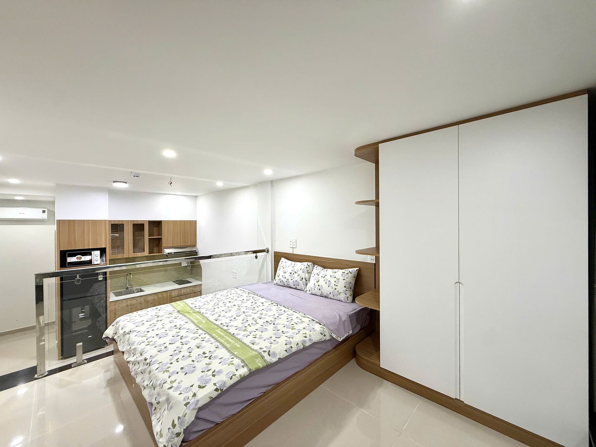 Giường và tủ áo