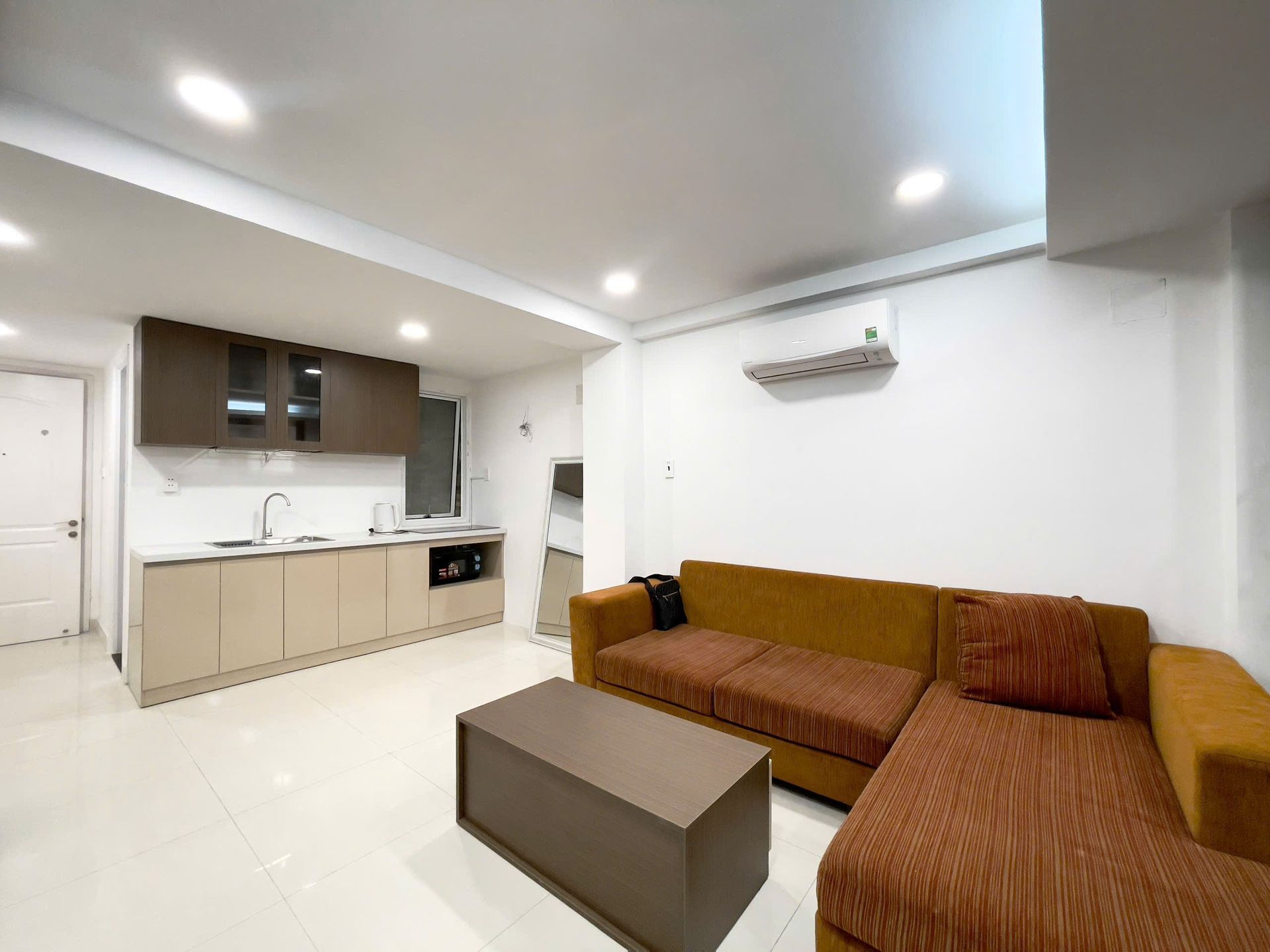 Sofa và bếp