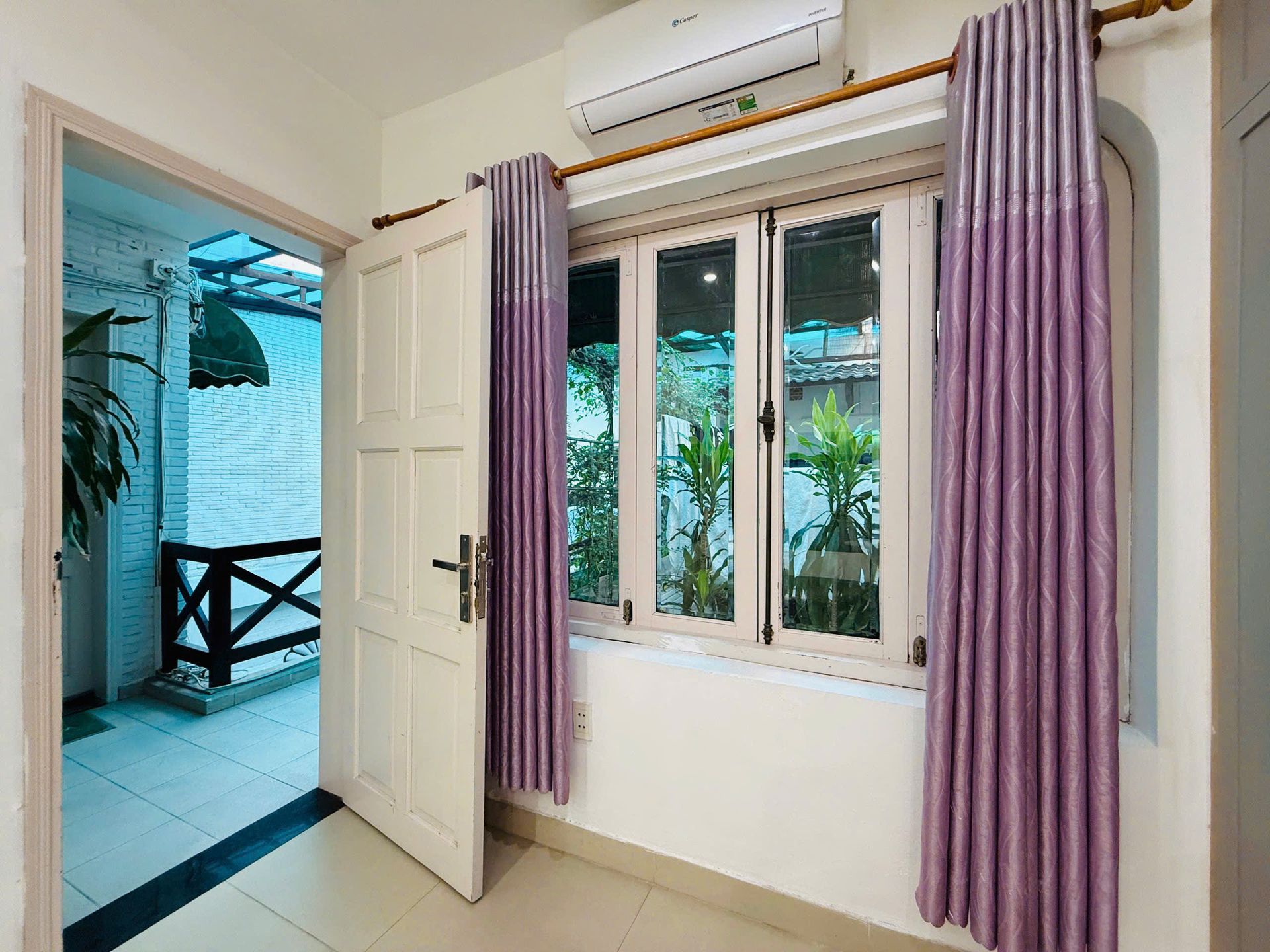 Cửa sổ và rèm