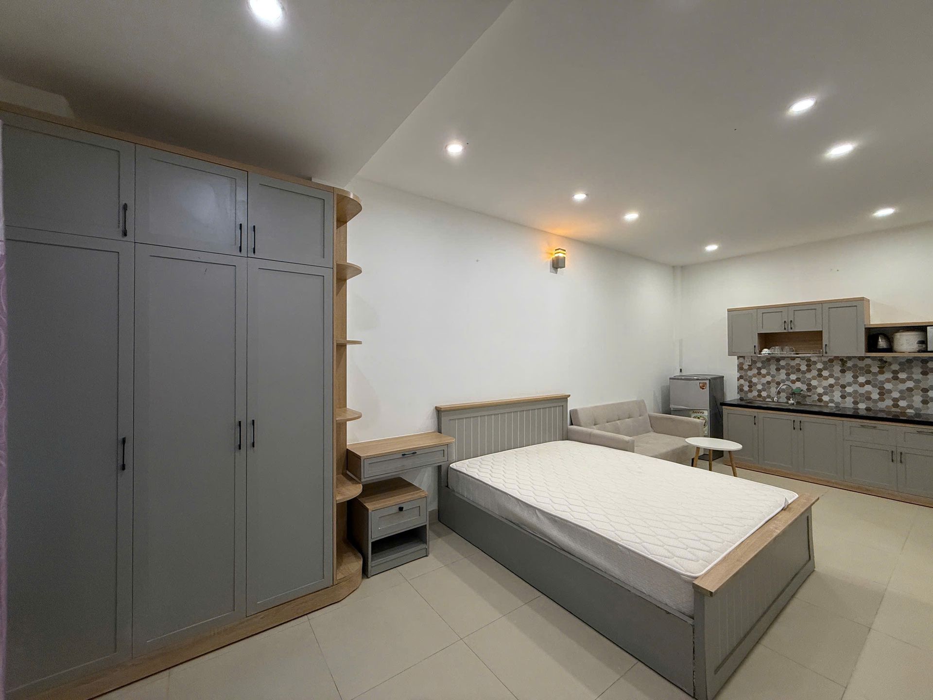 Giường và tủ áo